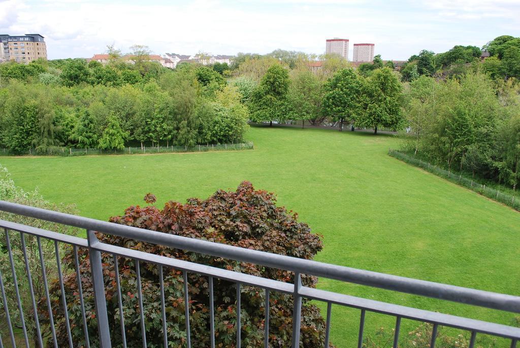 Lochend Park View Apartment Edinburgh Bagian luar foto