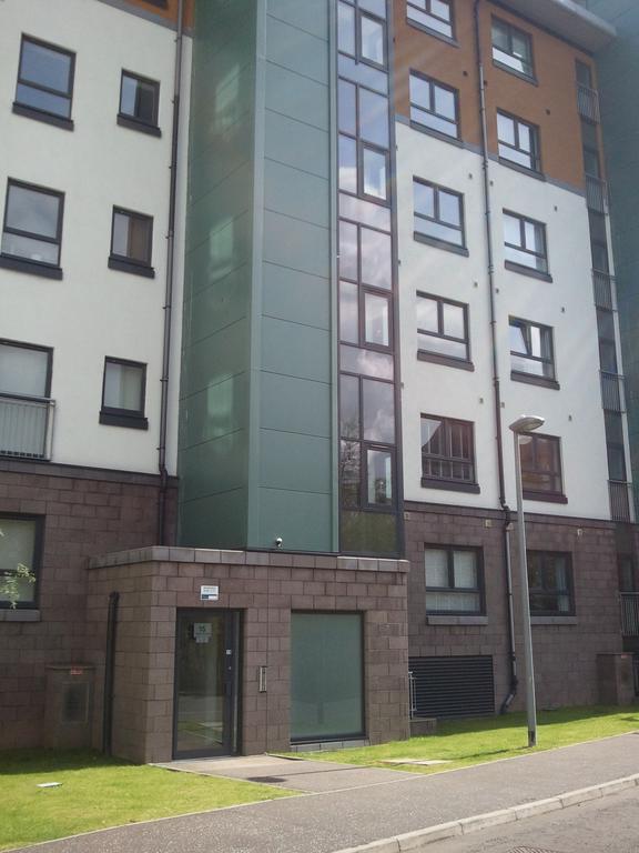 Lochend Park View Apartment Edinburgh Ruang foto