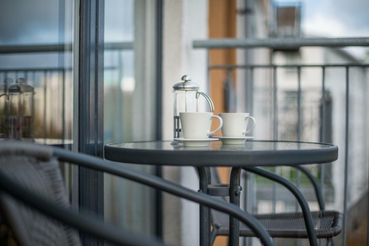 Lochend Park View Apartment Edinburgh Bagian luar foto